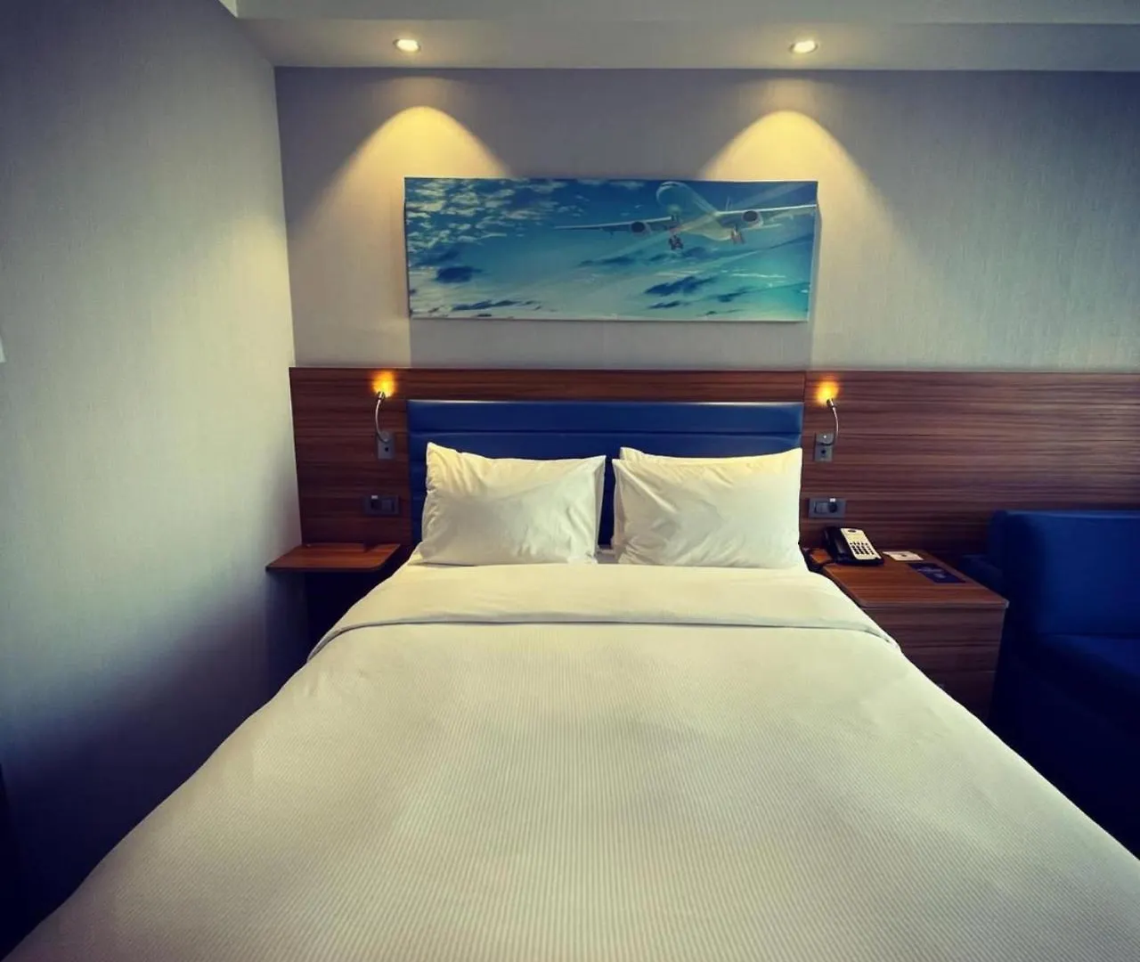Hotel De Heaven Wood Suites Near Igi Airport New Delhi