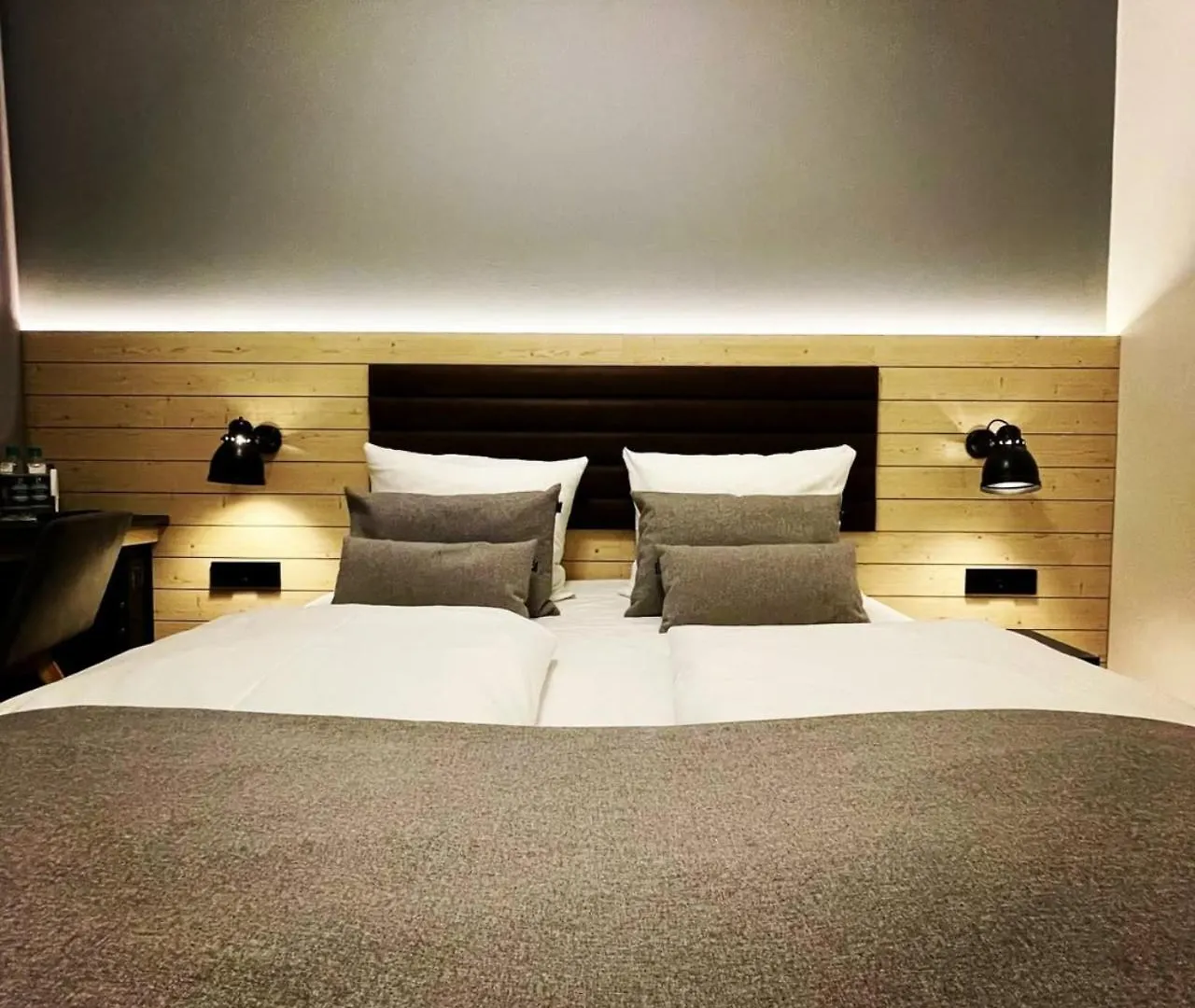 De Heaven Wood Suites Near Igi Airport New Delhi 4*,