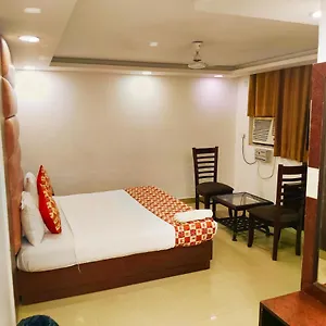Отель De Tark Near Igi Airport Delhi