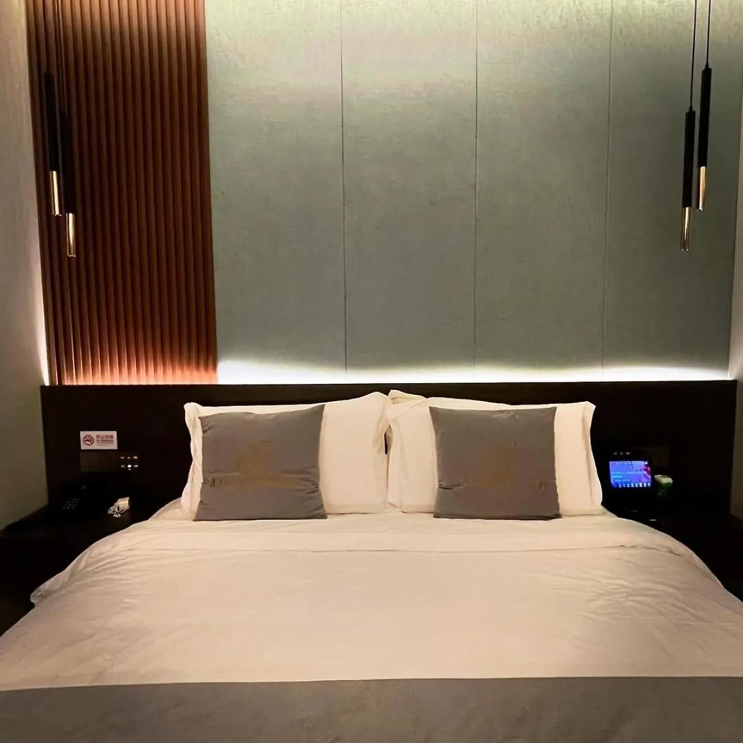 **** 호텔 De Heaven Wood Suites Near Igi Airport 뉴델리 인도